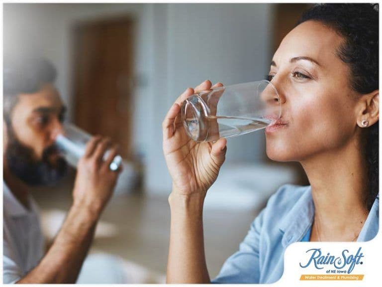 3-reasons-to-stop-buying-bottled-water.jpg